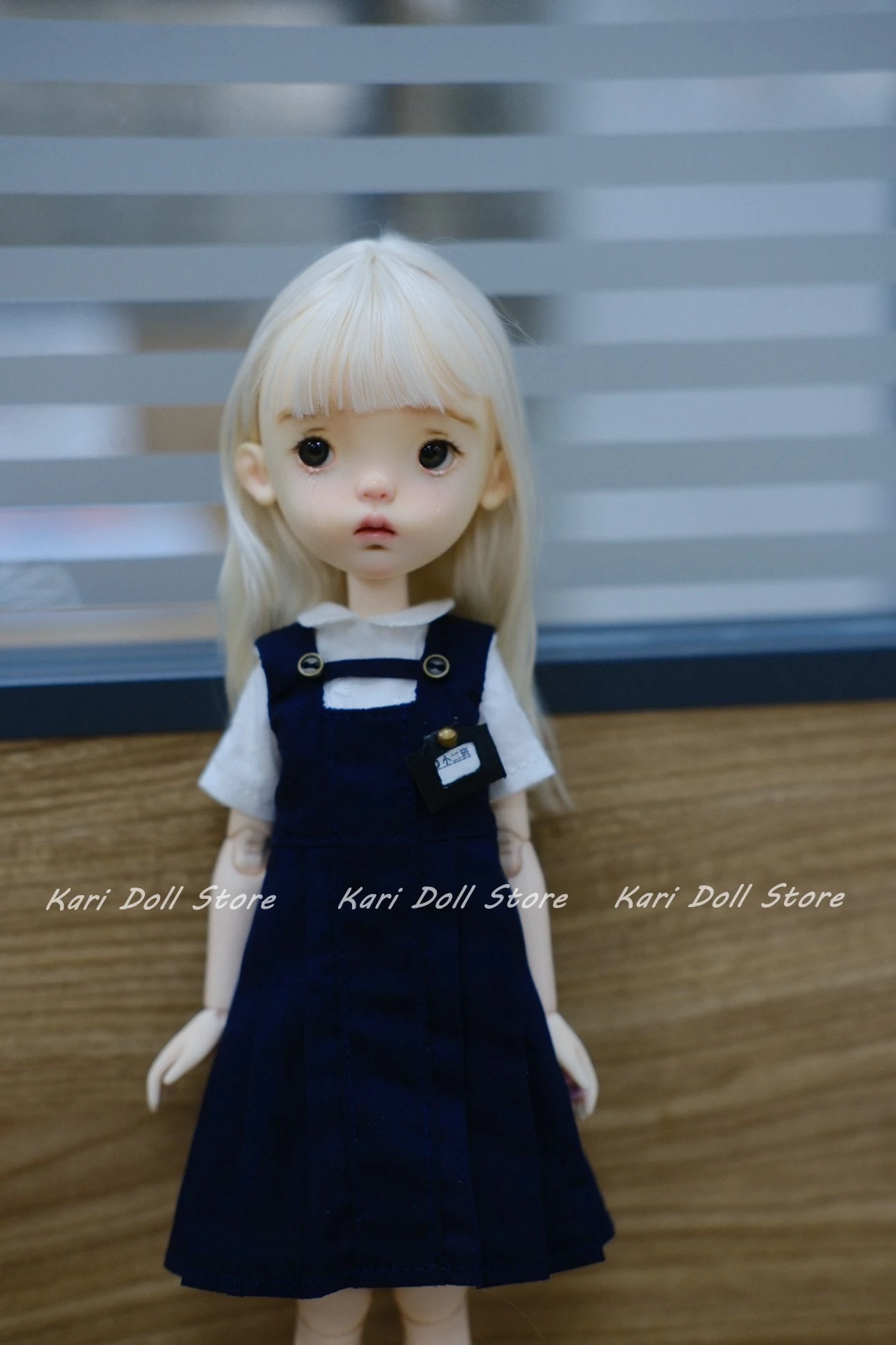 Kari poppenkleding en rokken Geborduurde witte zwarte schooluniform rokset met korte mouwen voor Landazz Landoudou Doll