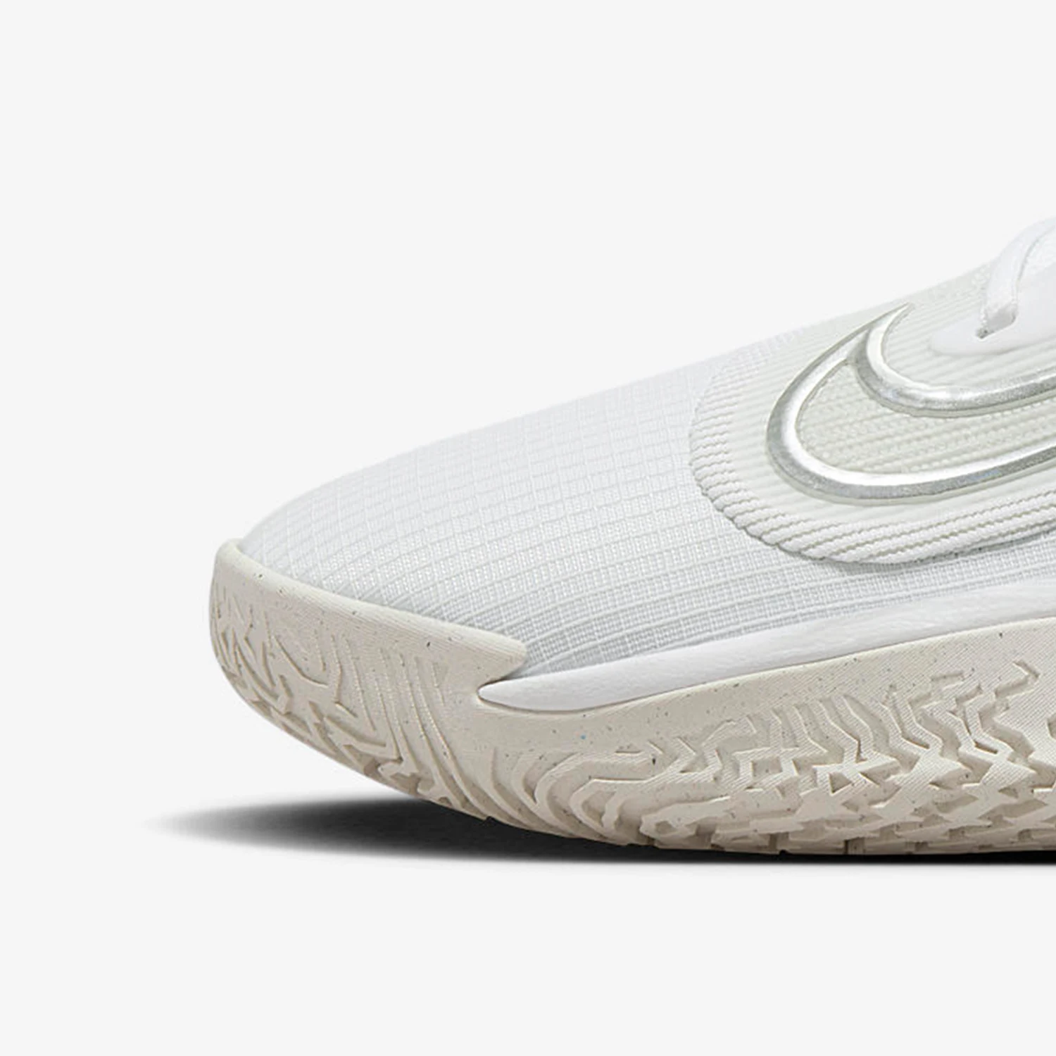 حذاء كرة السلة Nike الأصلي الجديد للرجال ذو الرقبة المنخفضة FN4322-100