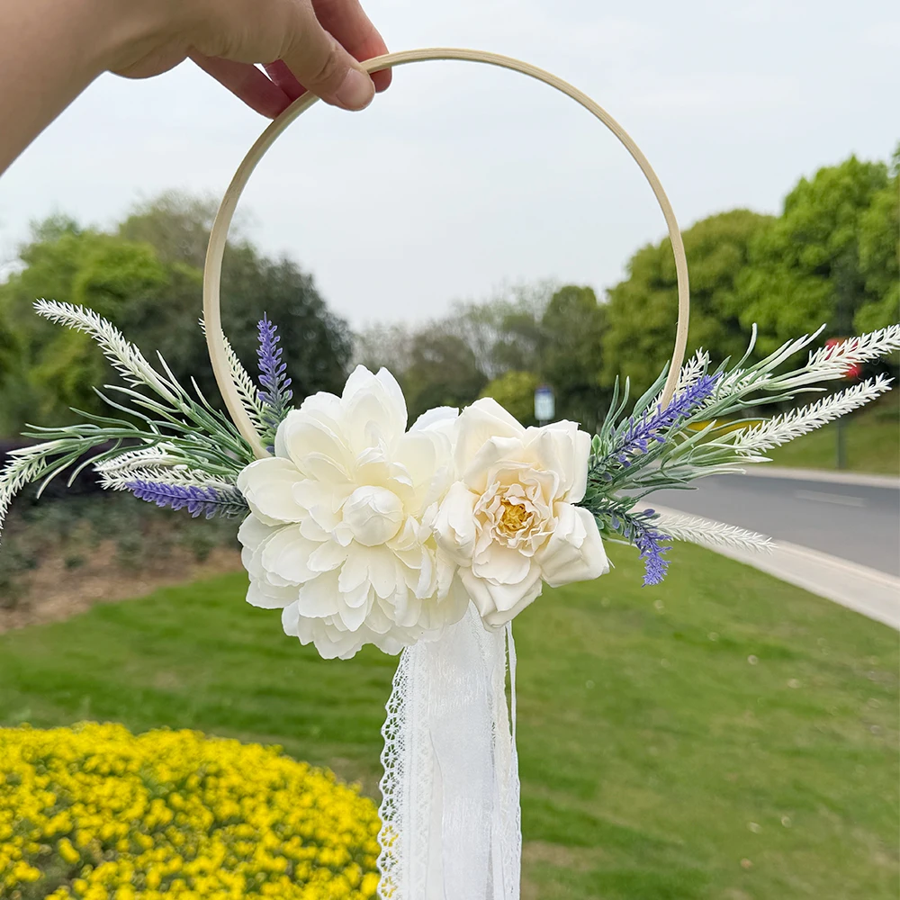 Hochzeits-Brautjungfern-Kranzstrauß, Künstlicher Blumenkranz mit Dahlie und Lavendel, Handgehaltene Blumendekoration für Zeremonie und Brautparty – Detail 3