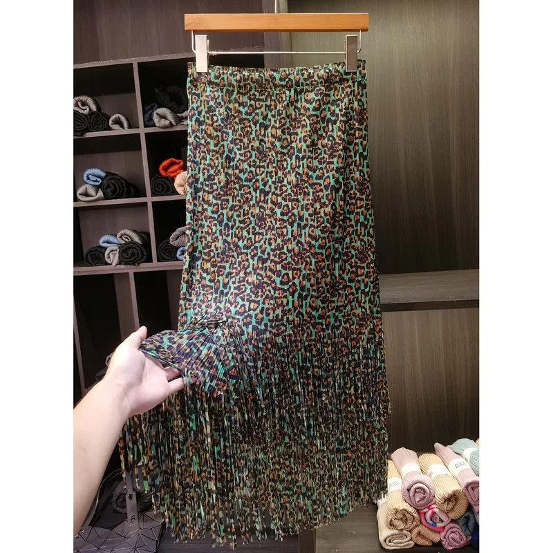 Vintage Leopard Print Tassel Pleated Skirt 2026 New Women's High-Waisted Slimming Flared Stretch long Miyake Large Size Skirt