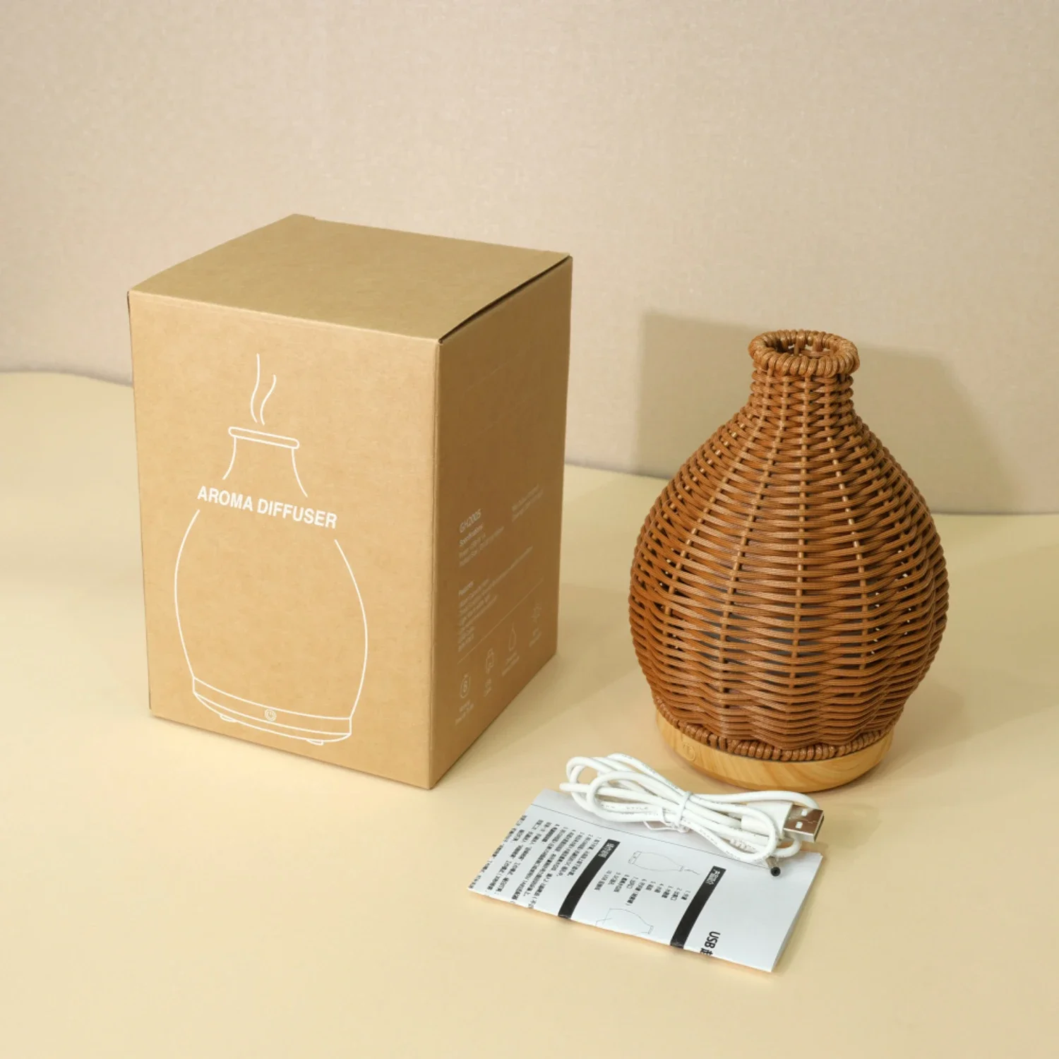 Eleganti elettrodomestici decorativi a forma di vaso piccoli umidificatori d'aria USB intrecciati in Rattan, diffusore per aromaterapia con tecnologia ad ultrasuoni