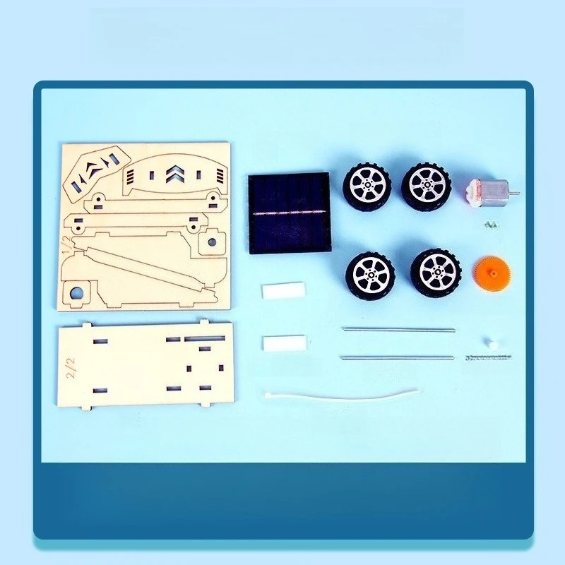 Kit per auto ad energia solare fai-da-te Giocattolo educativo per esperimenti scientifici per studenti Set di materiali per l'apprendimento STEM di assemblaggio creativo fatto a mano