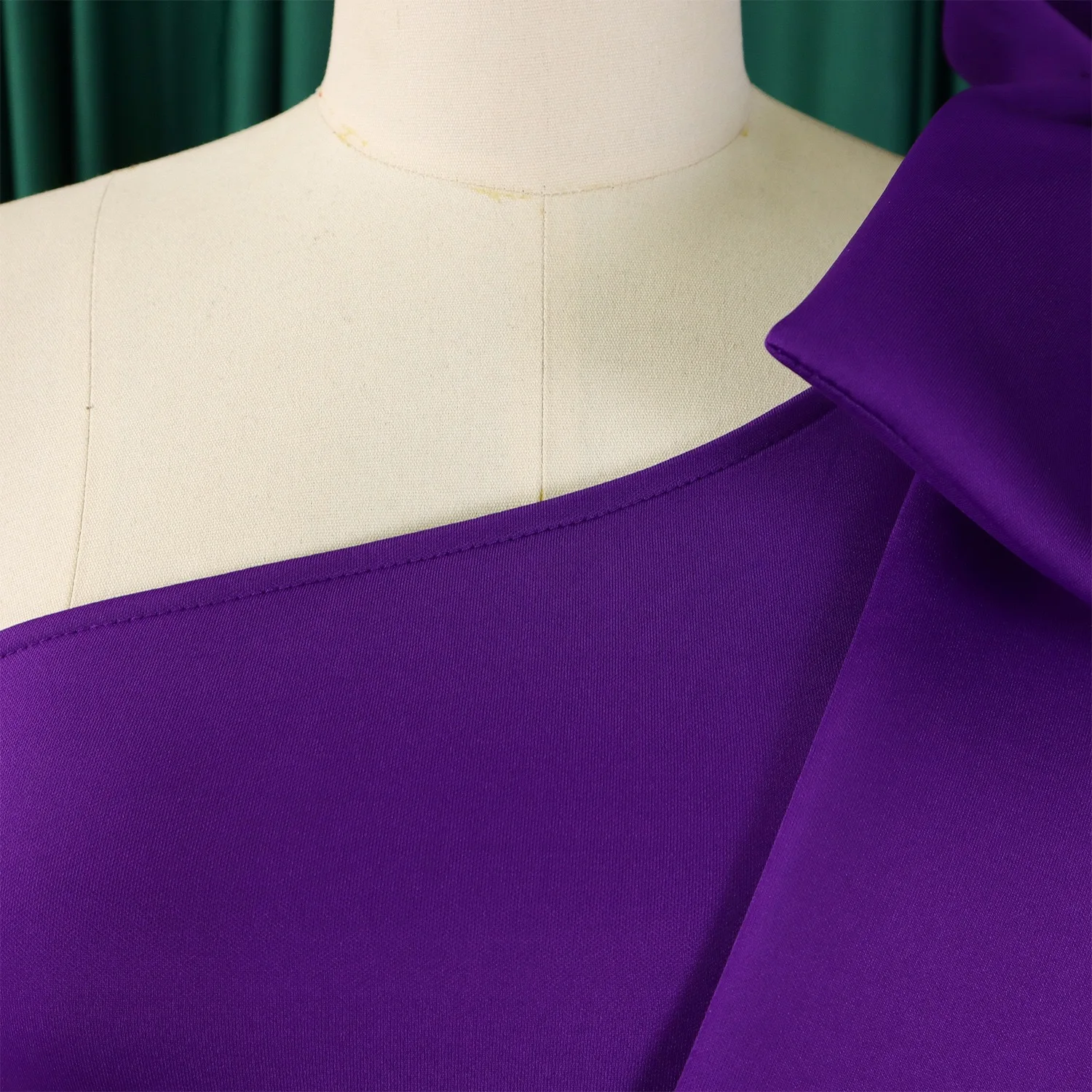 Luxus Kleider für Frauen Eine Schulter Bogen Dekorieren Ärmellose Hohe Taille EINE Linie Mittlere Waden Elegante Hochzeit Party Abendessen Vestido