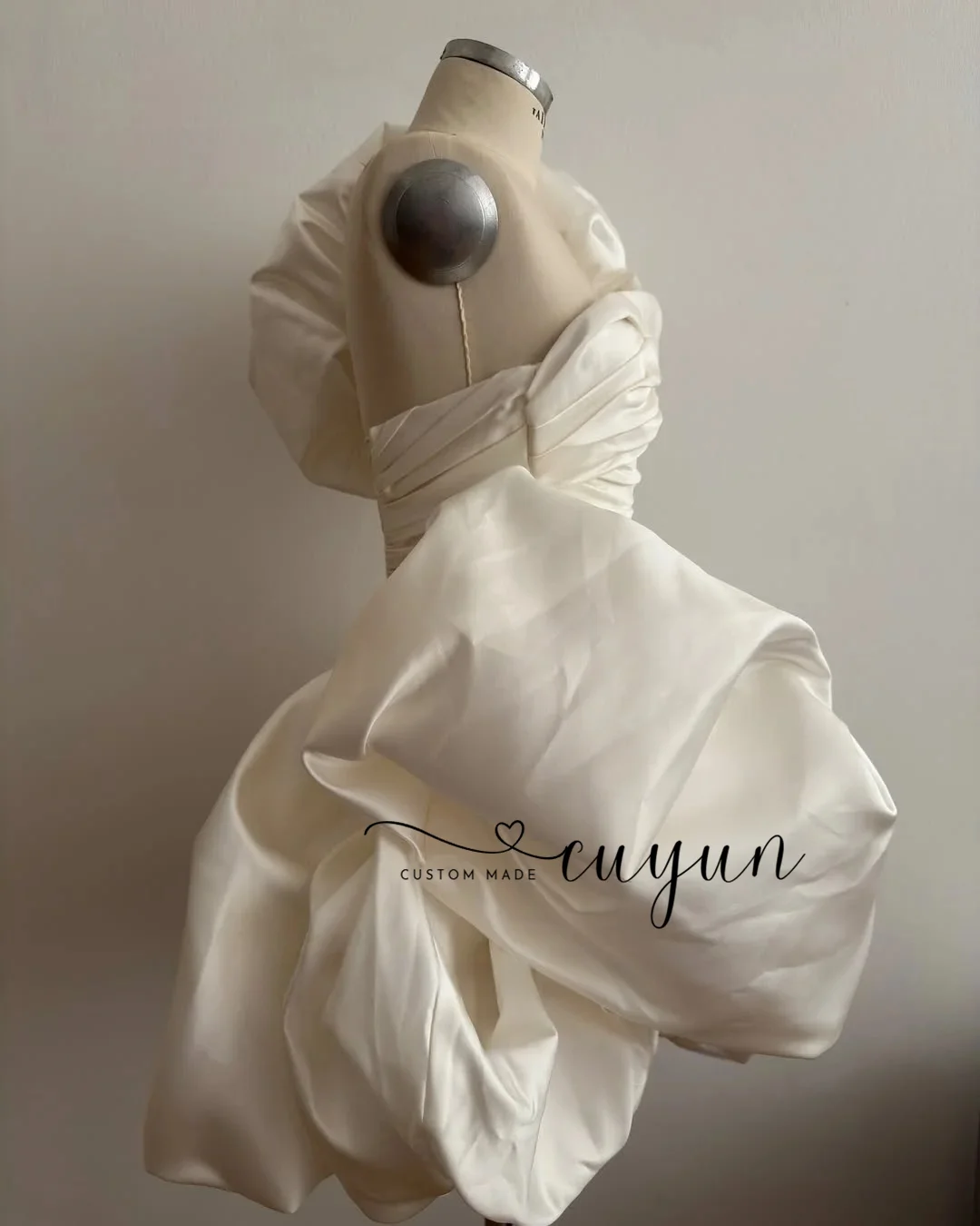 CUYUN Customized Mini Prom Dresses Pleated Luxury Sexy Civil Bridal Wedding Party Dresses Lace-up Back Evening Party Dresses