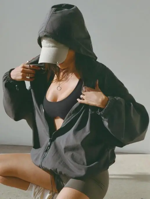 

Autumn Solid Color Stand Up Collar Zipper Front Loose Yoga Sports Jacket Women's Sports Style Loose Long Sleeved Sports Jacket