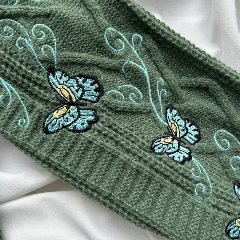 Suéter de punto con bordado de mariposa para mujer, ropa cálida de estilo Cpastoral de alta calidad, cárdigan verde con cuello en V para otoño