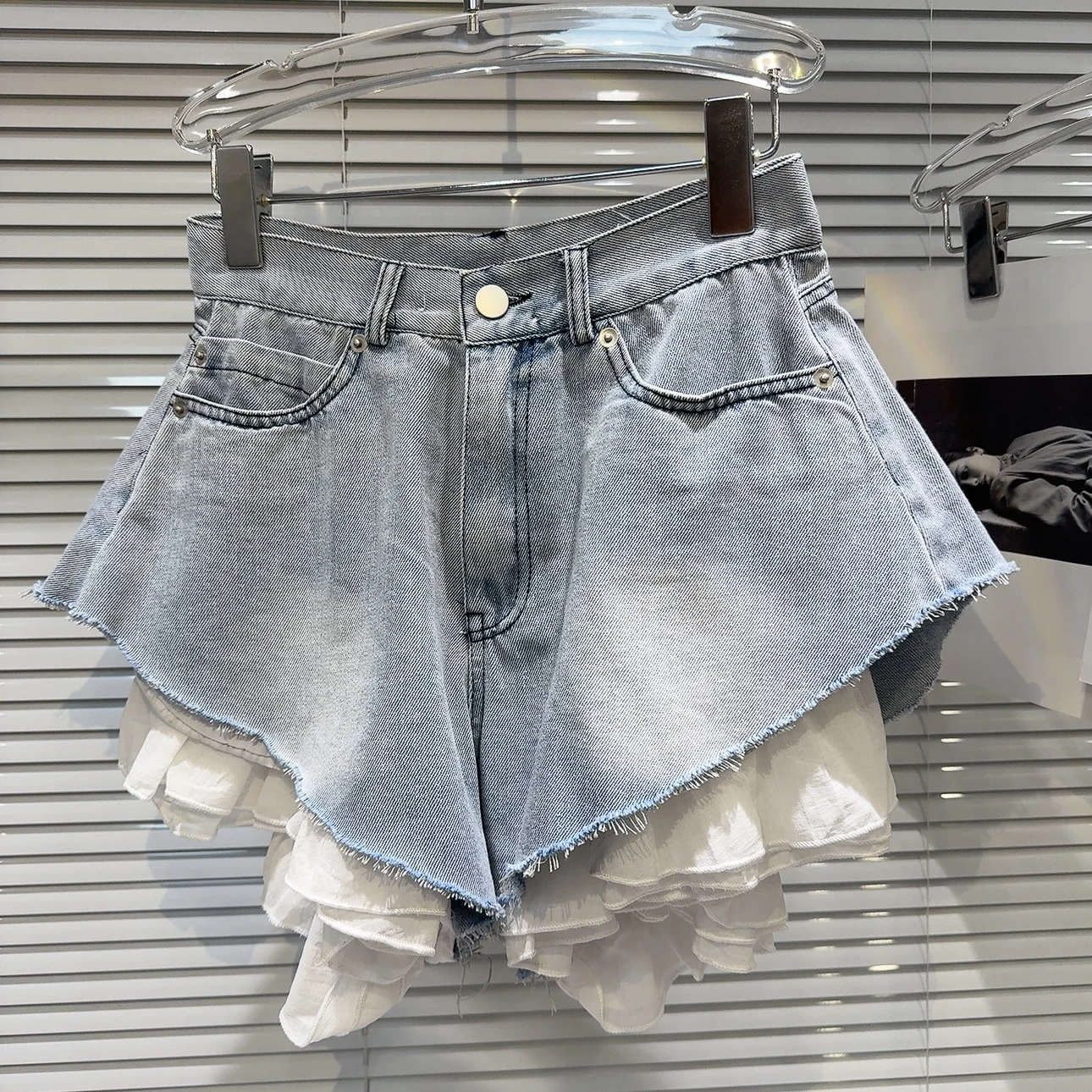 2024 New Summer Fashion Personality Ruffles Wide Leg Jeans All-match Women High Waist Washed Short A-line Denim Shorts Blue