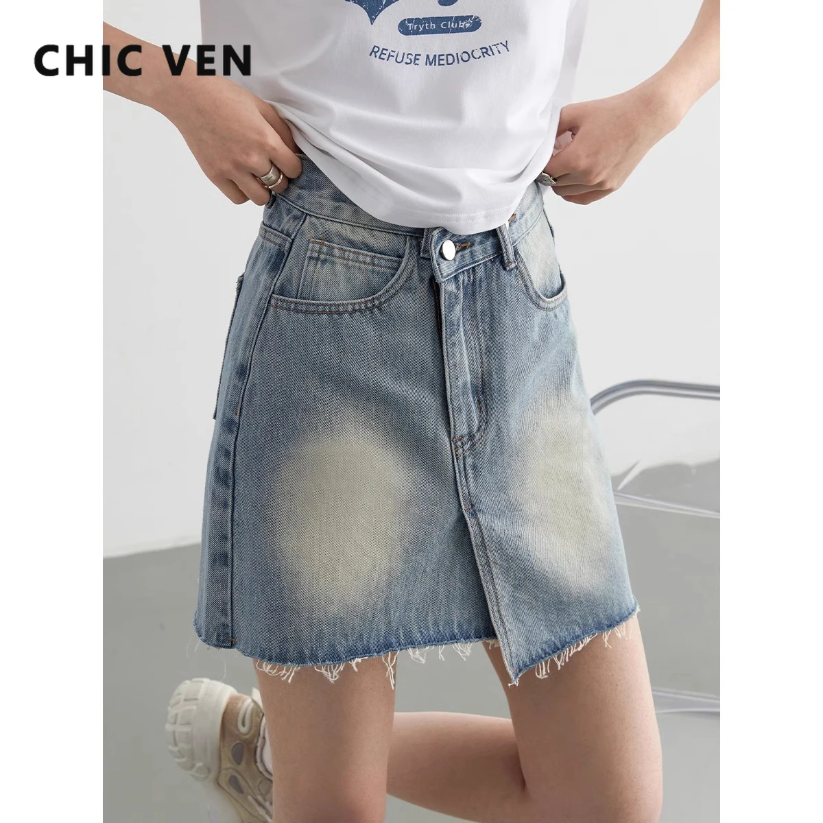 

CHIC VEN Women Skirts Streetwear Cotton Asymmetric Placket Raw Edge Denim Skirt Female A-line Short Skirt Spring Summer 2024