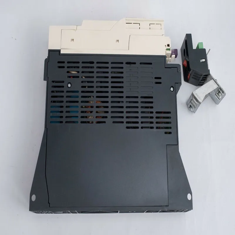 Convertitore di frequenza In buone condizioni In Stock