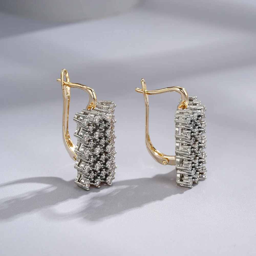 Wasserfallartige, fächerförmige Reihen, verziert mit Diamantohrringen und -ringen, als Accessoires für Bankette und Hochzeiten, ein Geschenk für die Freundin oder die Mutter. – Detail 7