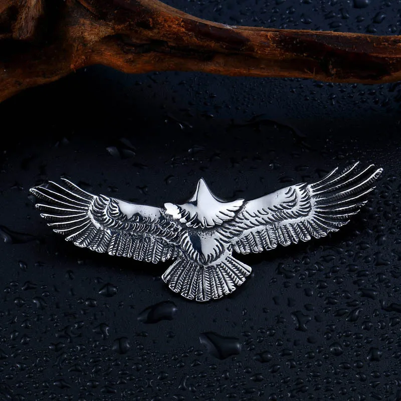 Japanese Style Retro Creative Titanium Steel Takahashi Flying Eagle Pendant Necklace Fashionable Men's Sweater Chain Accessories