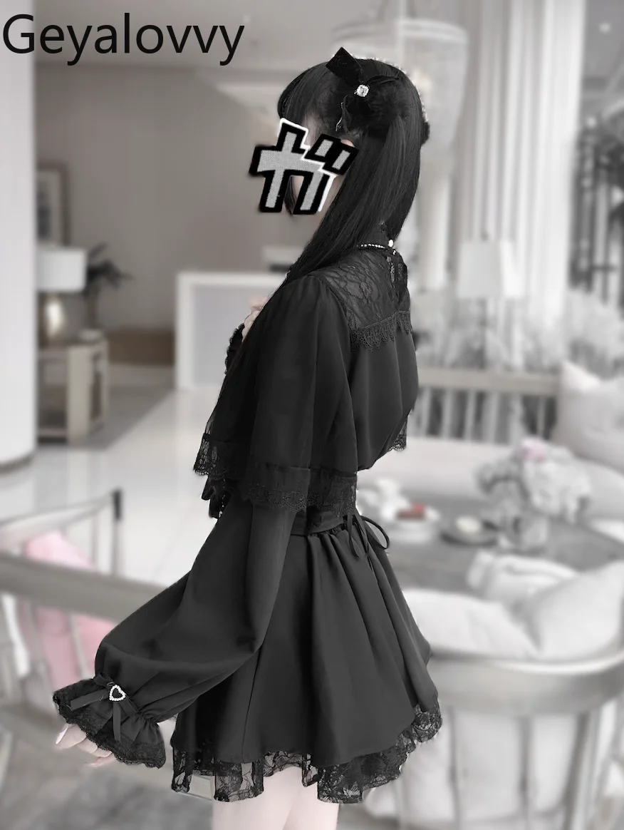 Herbst-Set im neuen japanischen Stil, in Massenproduzierte Subkultur, süßes Spitzen-Langarmhemd und Perlenschleife, hoch taillierter kurzer Rock