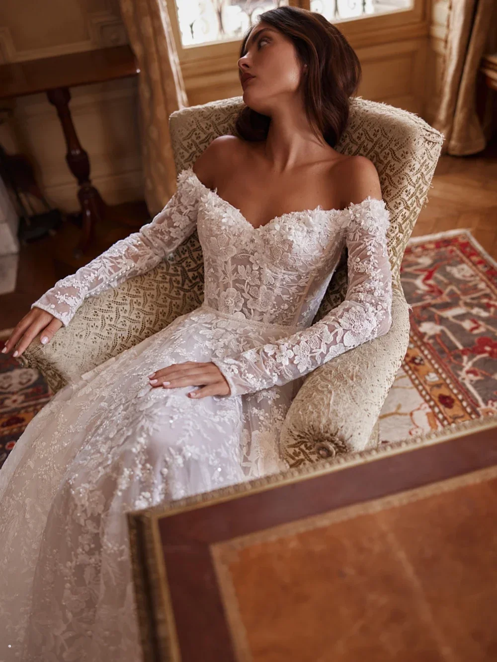 فساتين زفاف VeraNova الفاخرة المخصصة، دانتيل لامع مزين برقبة على شكل قلب، فستان زفاف بدون أكتاف للعروس