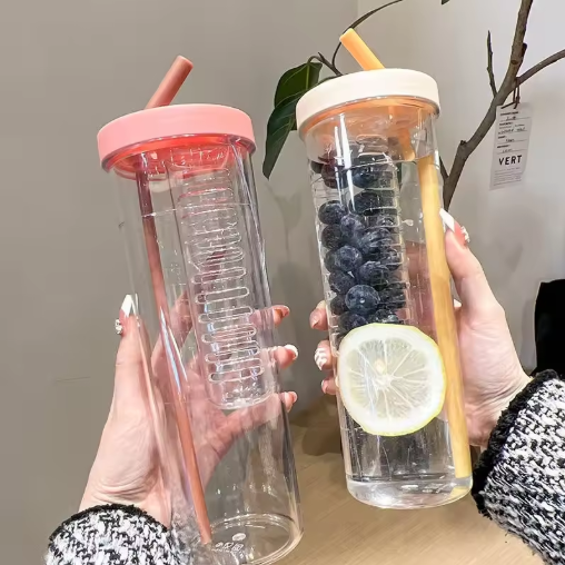  700ml Water Bottle with Straws Milk Fruit Infuser Juice Cup Outdoor Portable Leakproof Drinkware Tea Water Bottle random color 