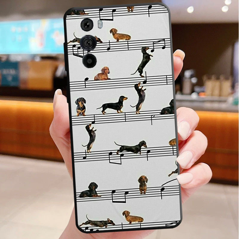 

Phone Case For Motorola Edge 50 40 Pro 60 50 40 30 Ultra Neo Fusion Moto G85 G72 G53 G54 G84 G13 G32 Cute cartoon Dachshund dog