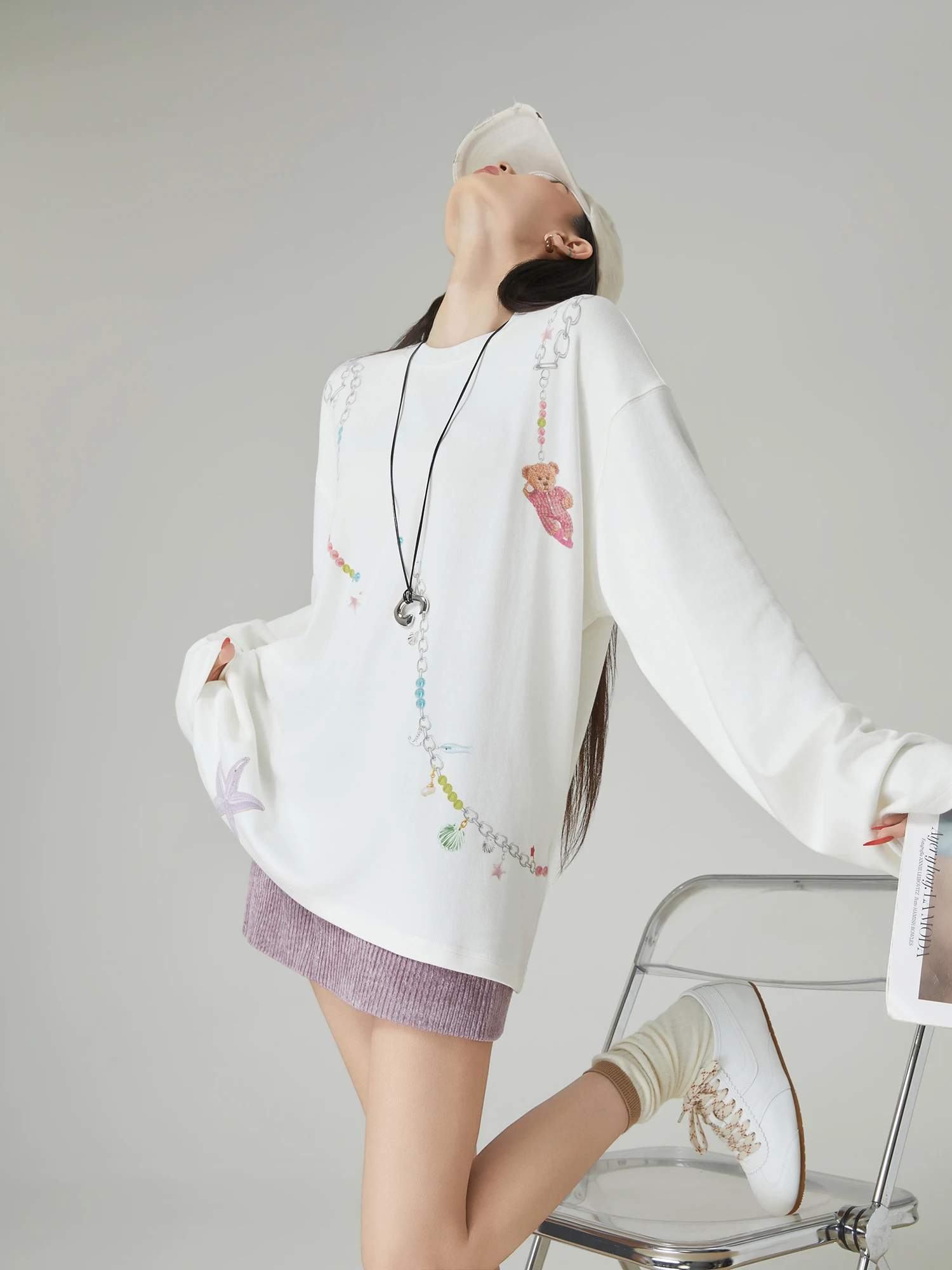 

Loose Long Sve round Ne T-irt Women's Design Sense Korean Version White Chain Print Boting irt Trendy Top