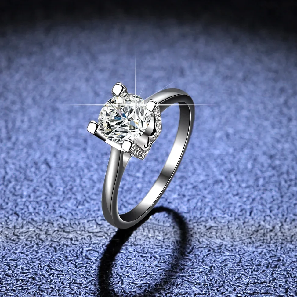 18K gold inlaid diamond moissanite HW letter style PT950 platinum ring, suitable for women's simple and fashionable jewelry ring
