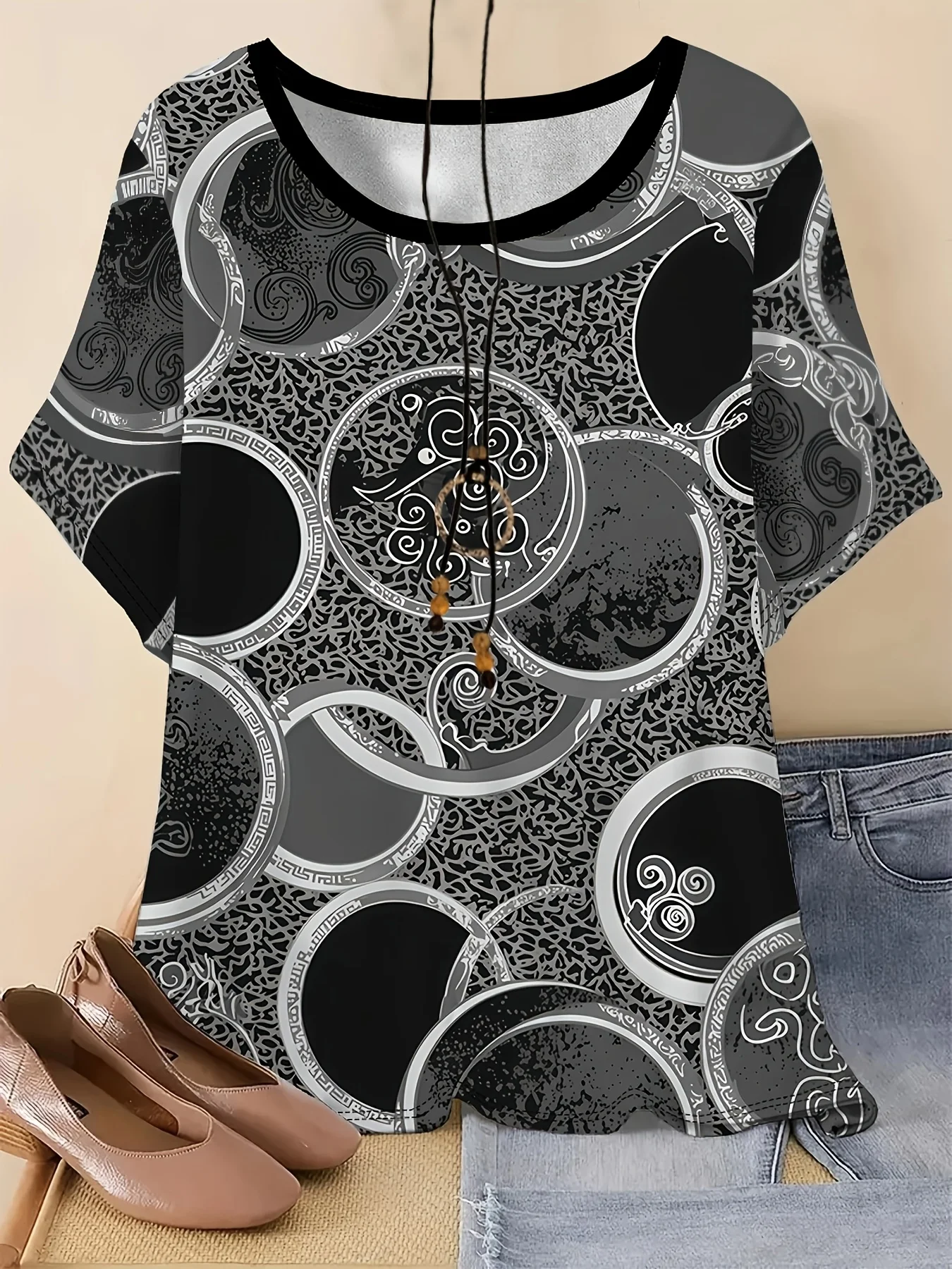 New Women T‑Shirt Vintage Geometric Circle Ethnic Print Round Neck Short Sleeve Tee Casual Daily Fashion Tops Women's Clothes