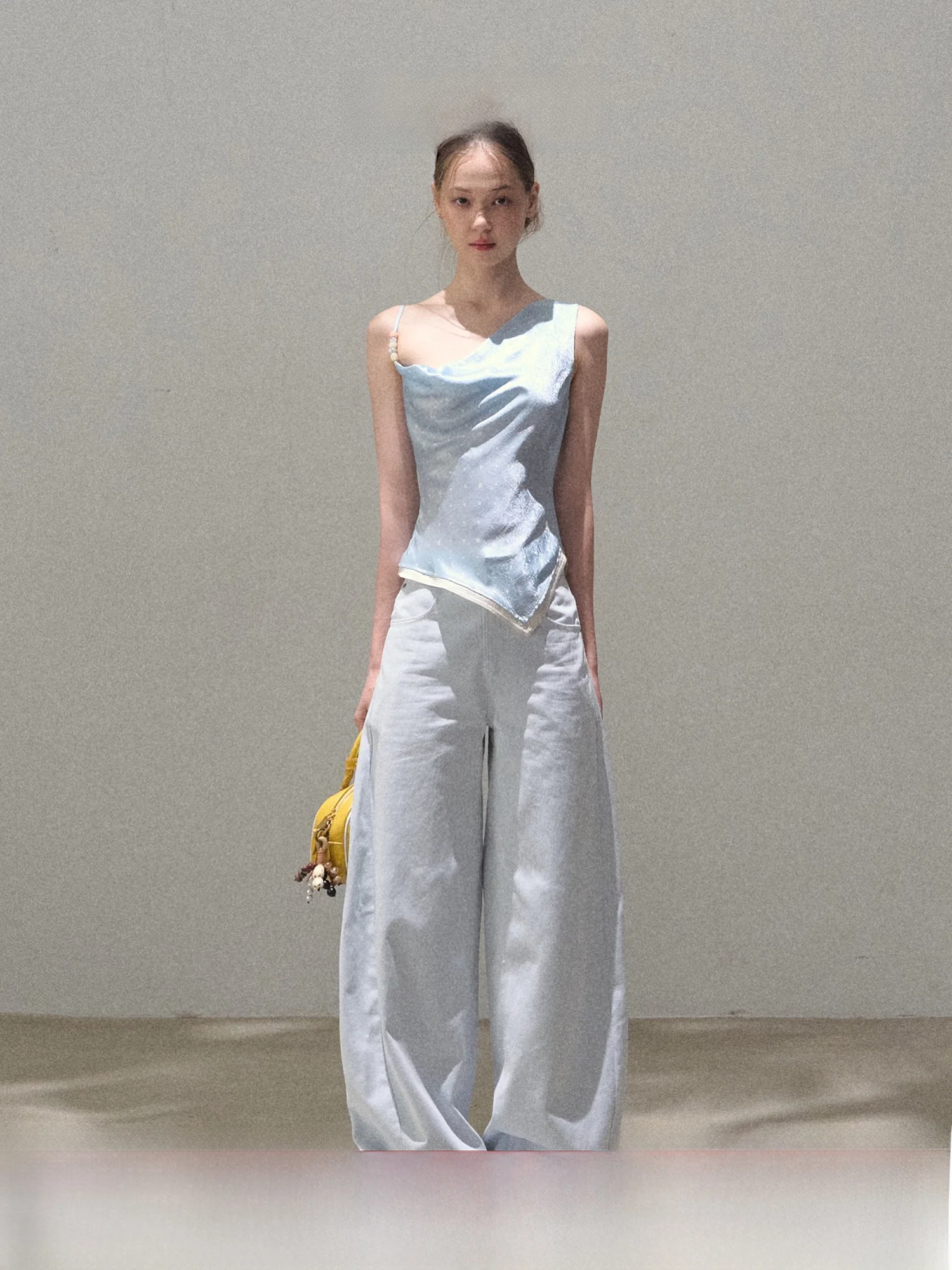 

OAKMOO Базовые тяжелые джинсы с выцветающим принтом и стразами в стиле ретро, микроигин, силуэт ножа, джинсы с высокой талией, широкие брюки