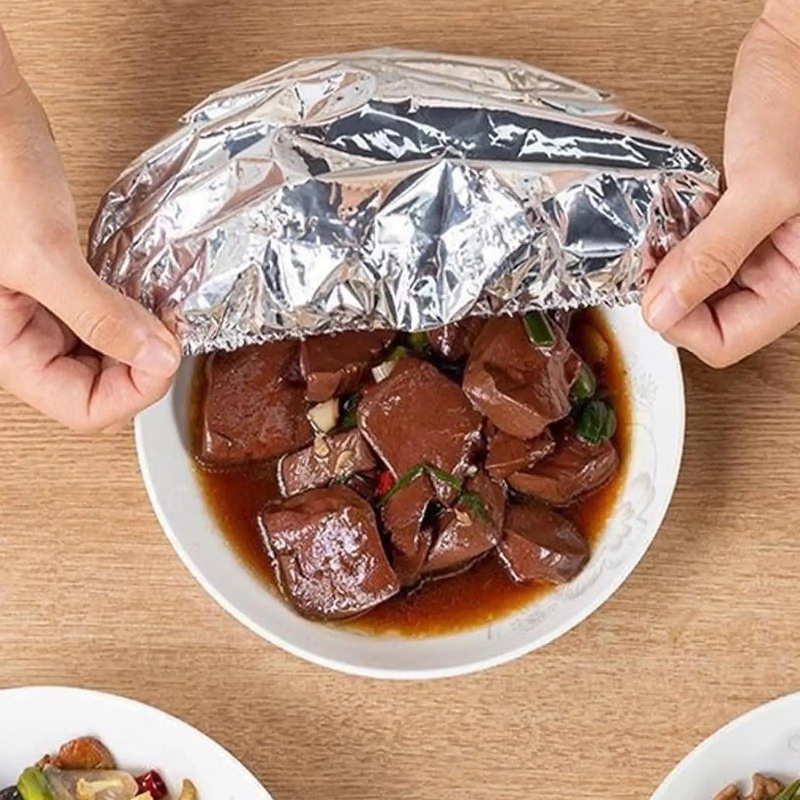 Stretchable Aluminum Foil Food Covers Insulation Lids for Kitchen Dishes Warmth Retention Reusable Fits Plates