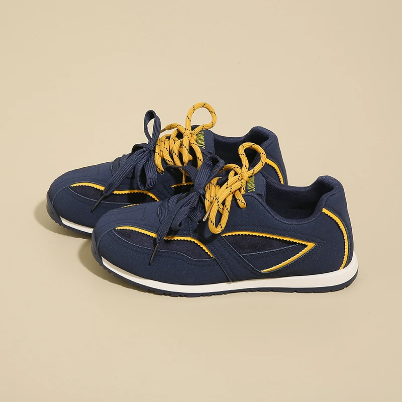 حذاء أبيض جديد لعام 2025 للنساء، حذاء رياضي كاجوال عصري لزيادة الارتفاع، حذاء كاجوال متعدد الاستخدامات وجيد التهوية