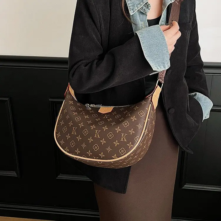 

Vintage Chic Diaper Bag For Women Designer Crossbody Bag Luxury Leather Handbag Minimalist Elegant Large Capacity Tote