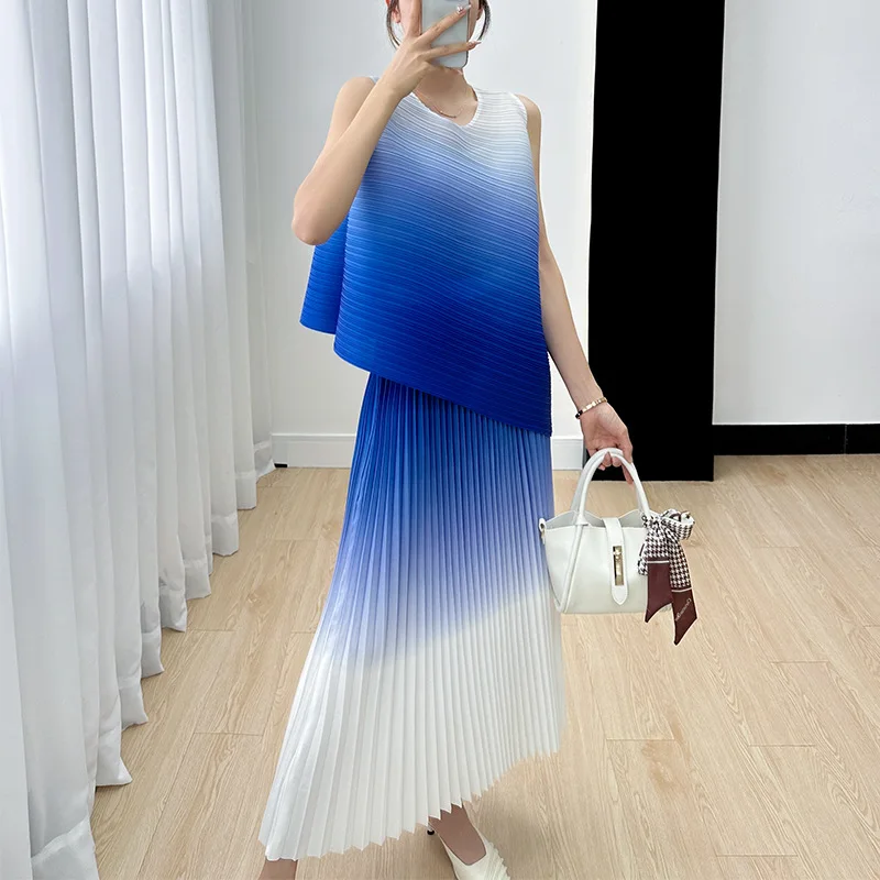 Gradient Irregular Pleated T-shirt Women's Fashion Round Neck Sleeveless Loose Top+Pleated Dress Two Piece Set 2024 Autumn New