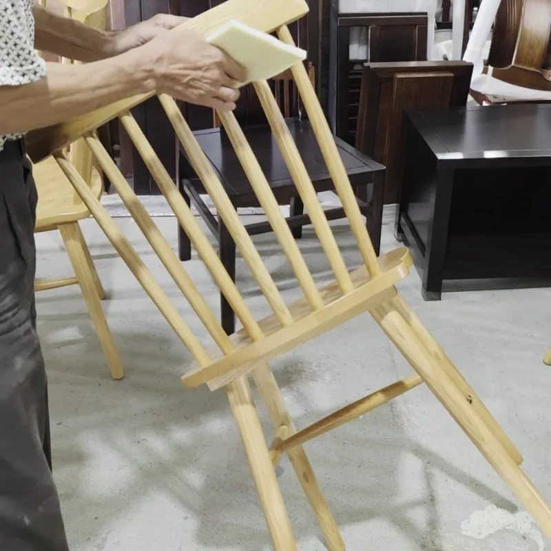 Restaurante ocidental do café da sala de jantar de madeira maciça do banquete do hotel