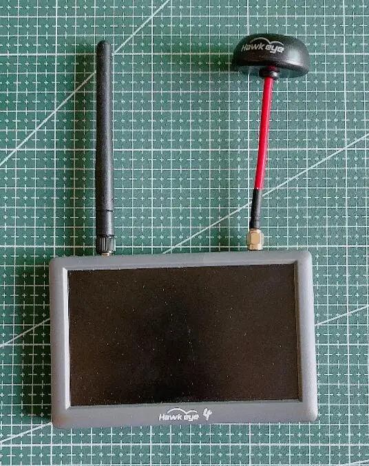 

Б/у 90% новый Hawkeye Little pilot 4, 5-дюймовый FPV-монитор 4,9G 5,8 ГГц 6G с видеорегистратором и грибовидной антенной 108CH и режимом отслеживания