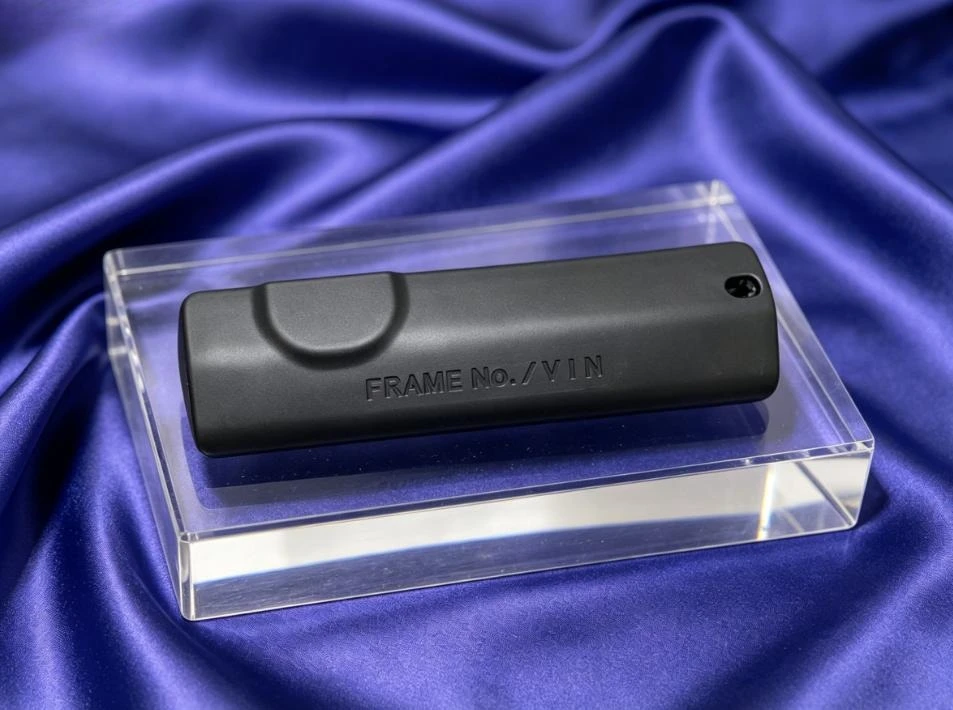 

Черно-бежевая накладка на панель VIN-кода для Toyota Reiz Crown (новые и старые модели), под передним правым сиденьем, пластиковая, левая/правая