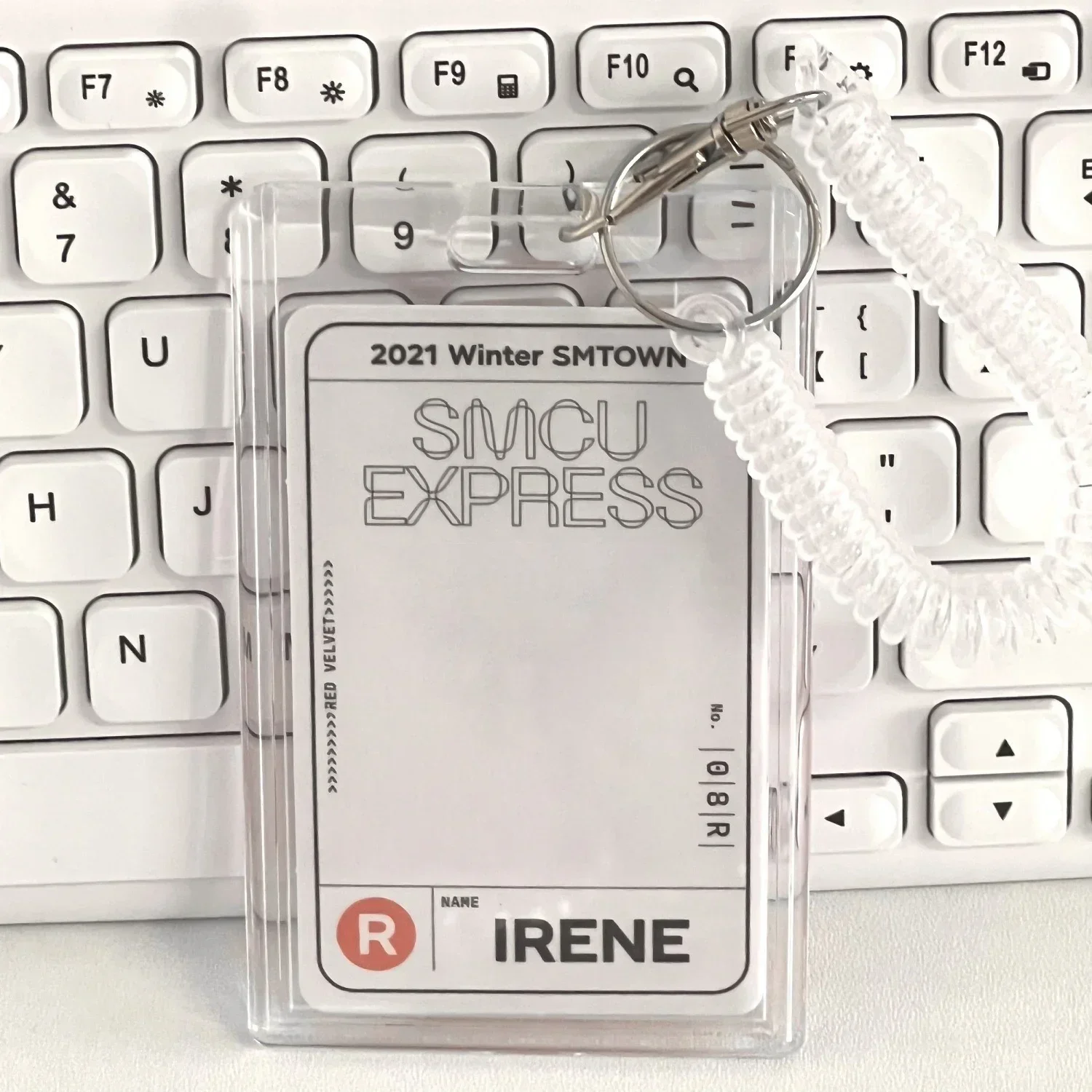 1 نمط حامل بطاقة الوصول إلى البطاقة المدرسية الاكريليك شفافة واقية كم بطاقة الهوية حافلة وجبة العامل حامل بطاقة الهوية