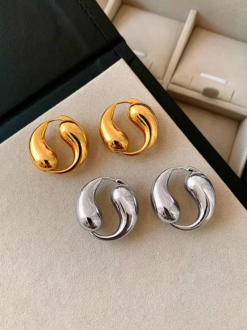 Peri'sbox Unusual Solid Gold Silver Plated Ying Yang Huggie Hoop Earrings for Women Chunky Statement Taiji Thick Ear Hoops Trend view 5