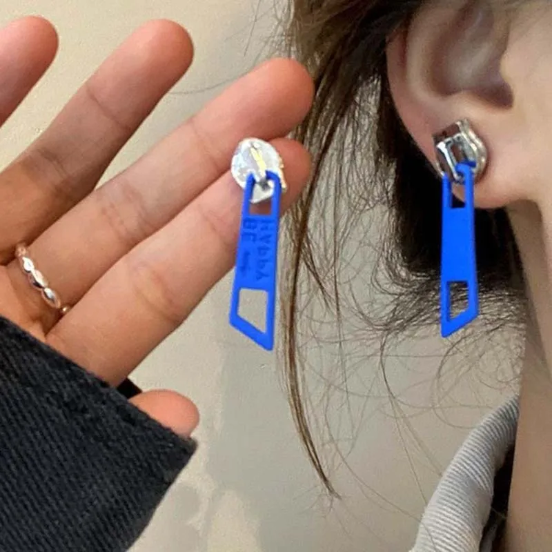 Baumelnde Ohrringe im Y2K-Stil mit Reißverschluss für Frauen, kreatives Design, verschiedene mehrere Bonbonfarben, Trend-Ohr-Accessoires, Modeschmuck – Detail 2