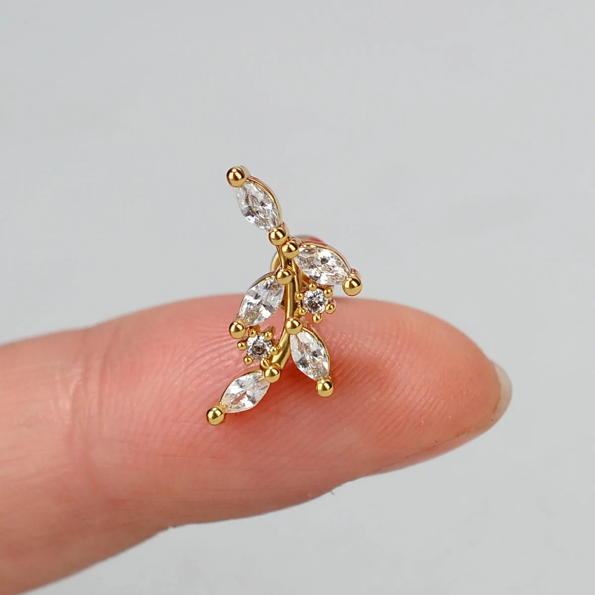 

1Pcs New Korean Zircon Leaves Stud Earrings For Girls Charm Crystal Cartilage Helix Conch Piercing Earrings Women Body Jewelry