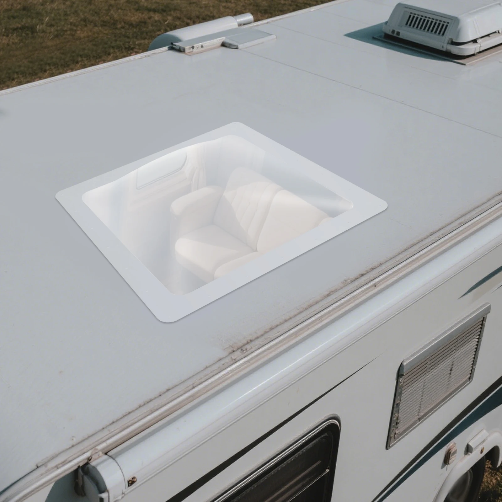 투명 PC RV 스카이라이트 외부 돔 자외선 차단 처리 26x26인치 나사 설치 3.77파운드 순중량 내구성 직접 교체