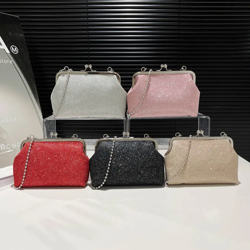 

Дизайнерская сумка через плечо ярких цветов для женщин, 2025 г., простая повседневная сумка с пряжкой, многосторонняя переноска, модный эстетический рюкзак ​