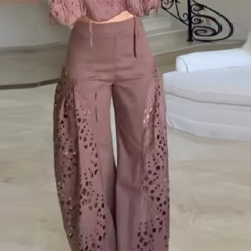 

Новый модный повседневный комплект 2026: ретро-бюстье с открытыми плечами и свободные брюки с высокой талией и вырезами в стиле High Street