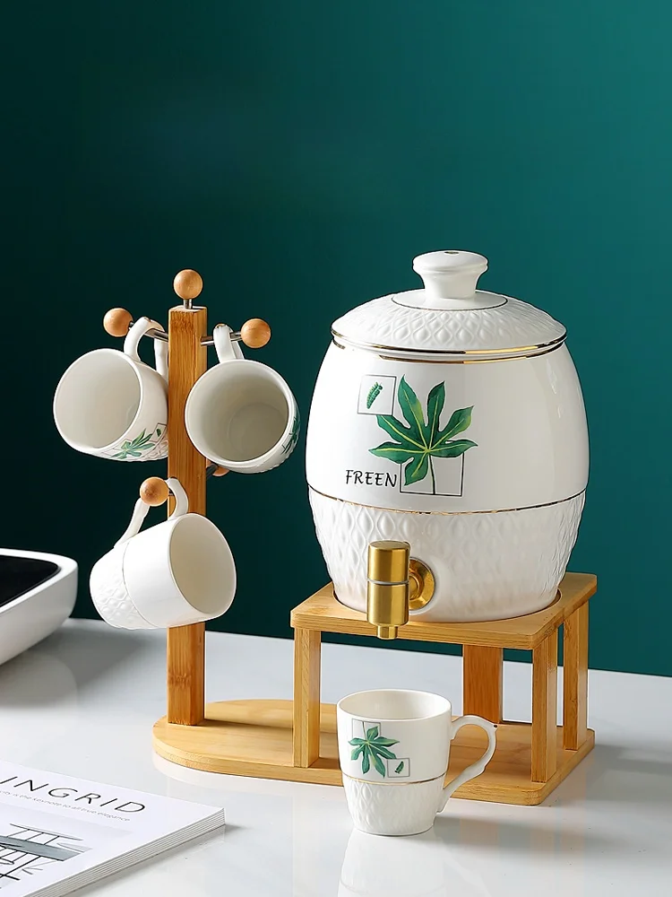 Large Capaci Cerc Water Bottle with Tap for Home Use Storage of Juice Cold Water Pot Cup Set Nordic Sle Dining Utensils