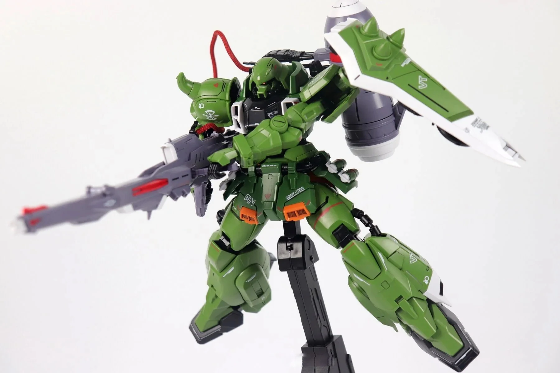 HUANYING Green Zaku Gunner Zaku Warrior 1/100 MG 2001GA ZGMF-1000/A Dearka Elsman Model Kit Action Toy Figures Assembly Toys ﻿