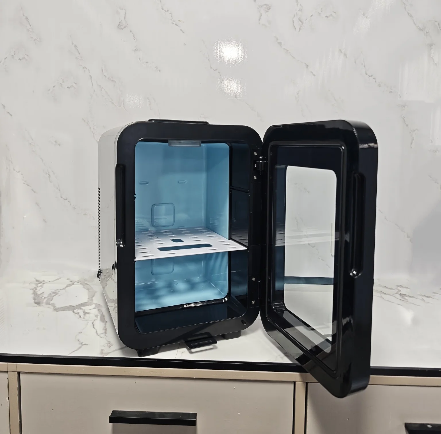 16L Transparent Glass Door Mini Bar Fridge LED Temperature Settable Mini Fridge Refrigerator with Lock for Compartment,Beauty view 5