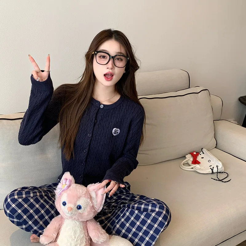 2025 جديد الخريف الشتاء س الرقبة المرأة سترة سترة مشغولة من الصوف معطف موضة بلون سترة قصيرة المرأة