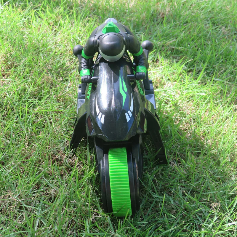 Y09 Motocicletta acrobatica telecomandata ad alta velocità - 360 °   Moto RC Drift con rotazione di 2,4 GHz, 45 minuti di autonomia per bambini