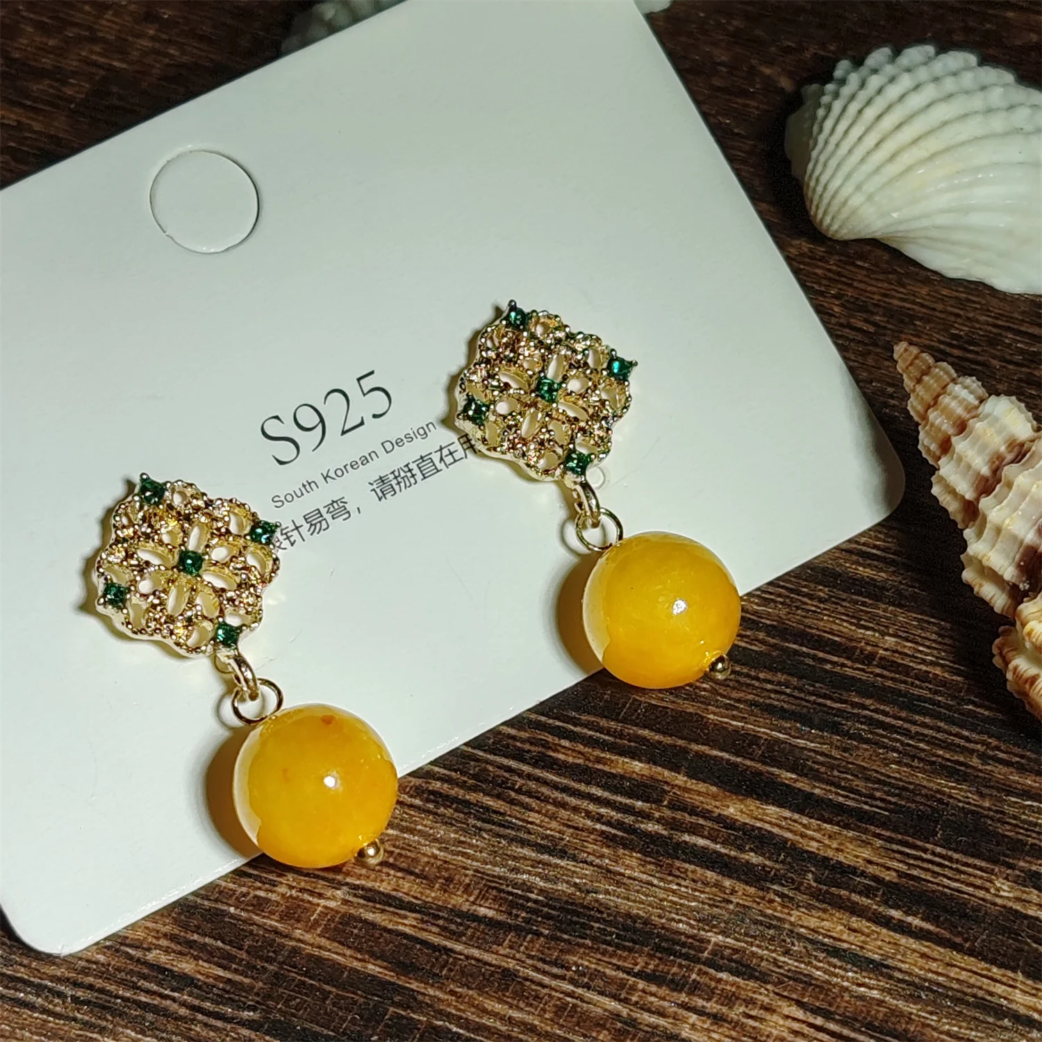 1pcs/lot Natural Amber Beads Short Drop Earrings Emerald zircon Silver-billed gold inlay Gorgeous palace style Girl friend gifts