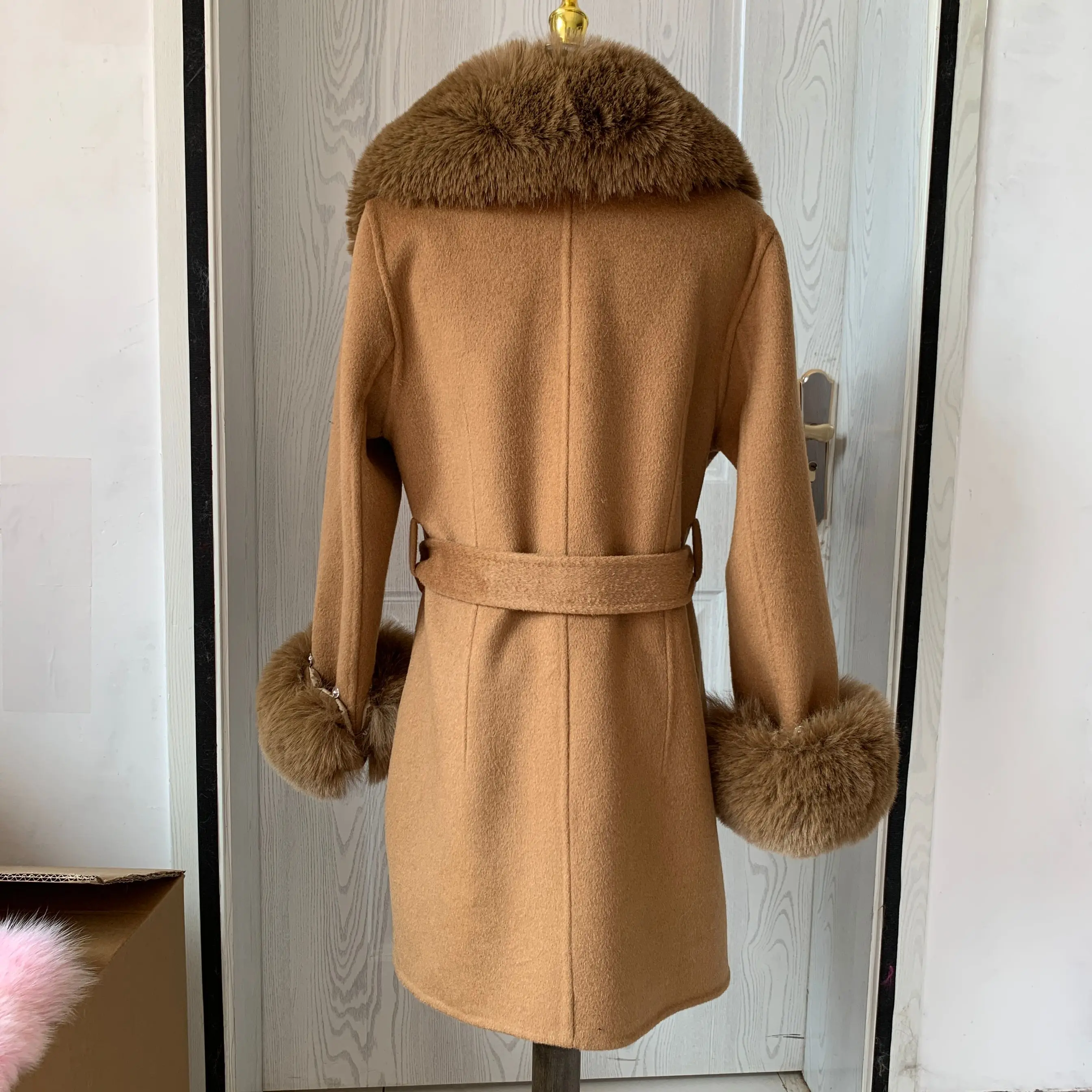 Manteau en laine avec fausse fourrure pour femme, veste en laine double face, fourrure artificielle, moelleux, bouche de leader, chaud, hiver, nouveau