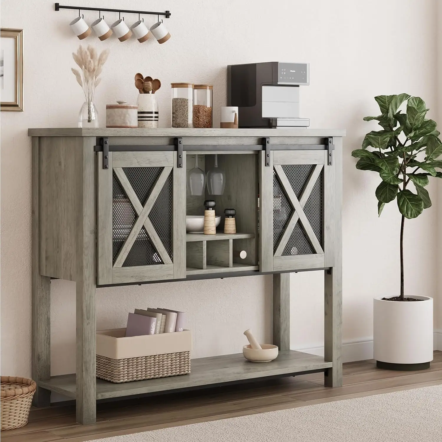 Шкаф для кофе-бара, консольный столик в прихожей с местом для хранения вещей, сервант-буфет в фермерском доме с раздвижными дверцами сарая,