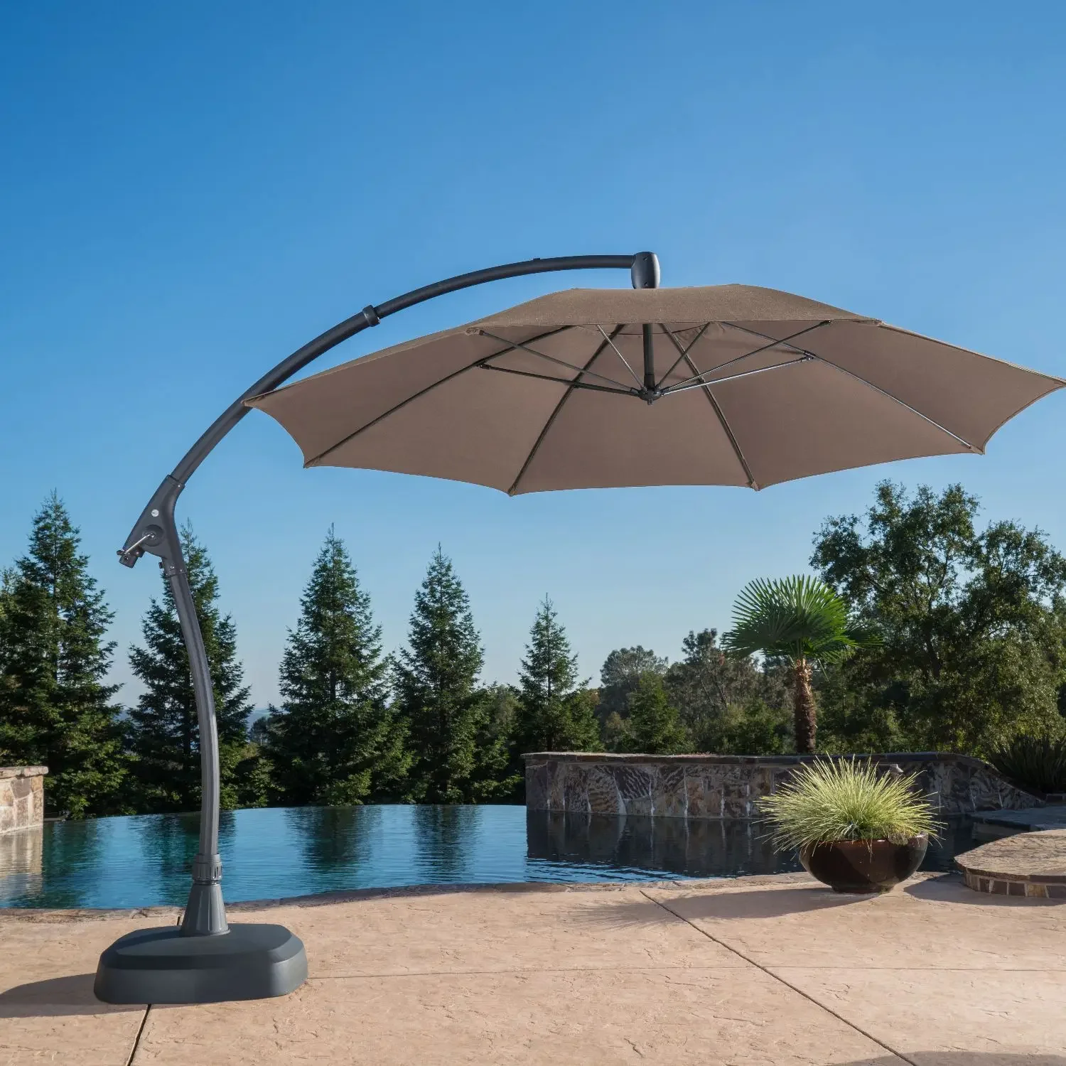 

Quality Large Aluminium Patio Outdoor Umbrella With 8 Panels For Long Use Coffee Market Restaurant Hotel Sun Beach Garden