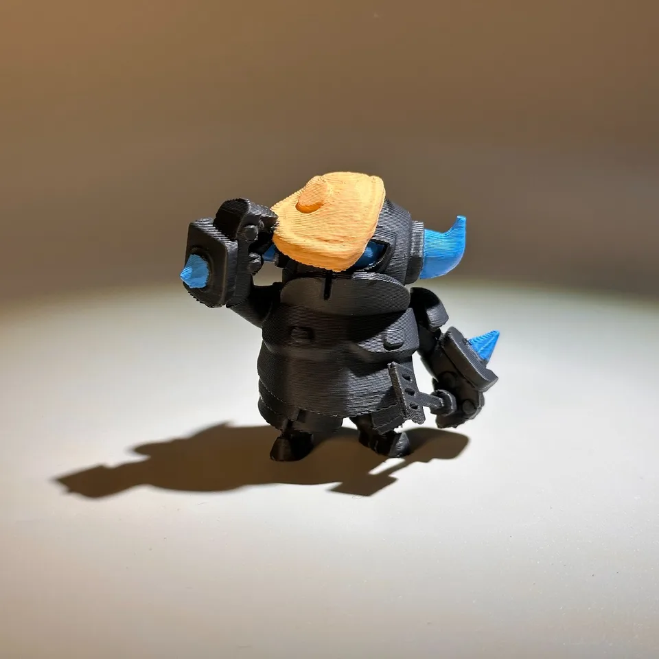 Clash Royale Hand-Painted Mini P.E.K.K.A. - Fan-Made 3D Printed