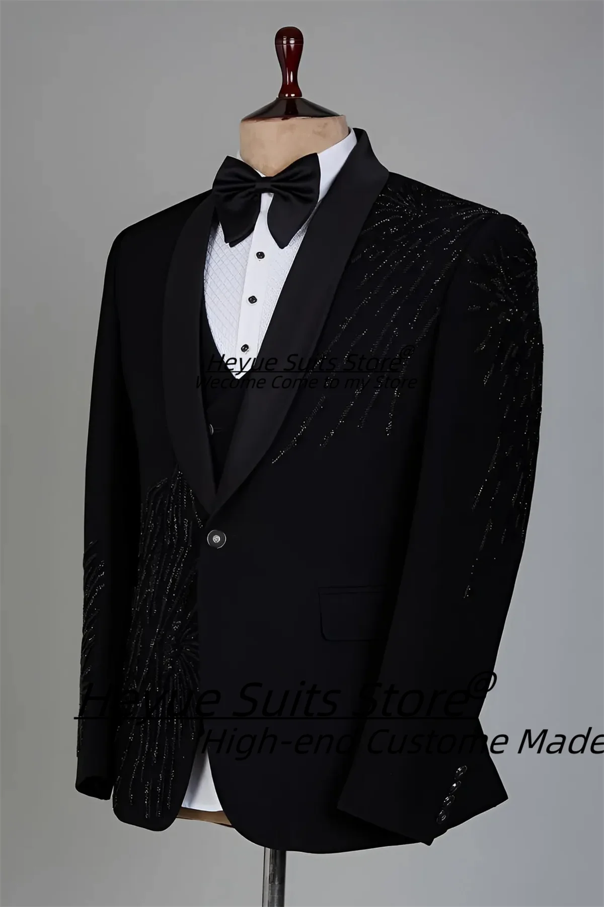 

Fashions New Stylish Partywear Men Suits Customized Slim Shawl Lapel 3 Pcs Sets Luxuly Groom Wedding Tuxedos Male Prom Blazers