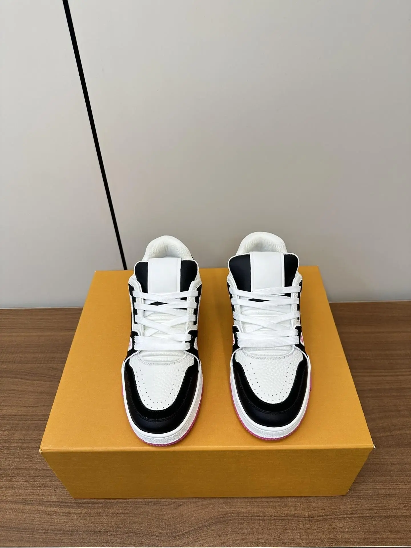 Unisex Black White Pink Color Block Skate Sneakers Faux Leather Splicing Lace Up Flat Street Shoes