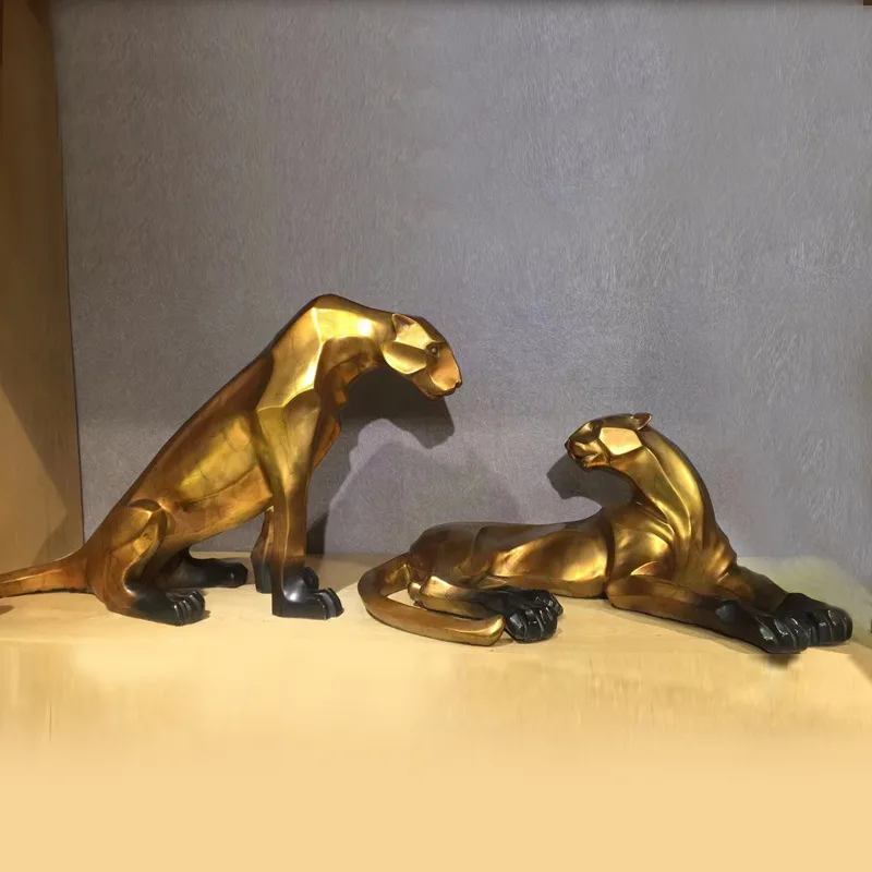 Brass sculpture, leopard handicraft, copper ornament, the only one who respects me, leopard ornament, home decoration